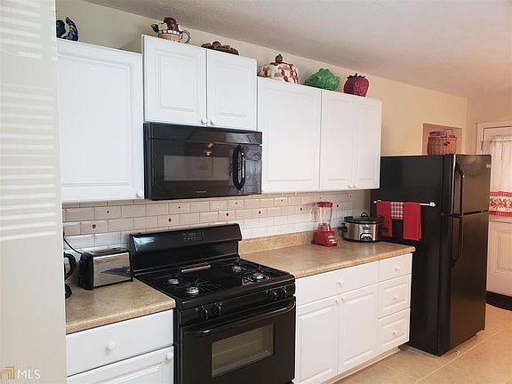 5th image of 2100 SE King Forest Dr