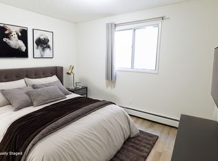 Loftus Manor, Calgary, AB T2T 4M7