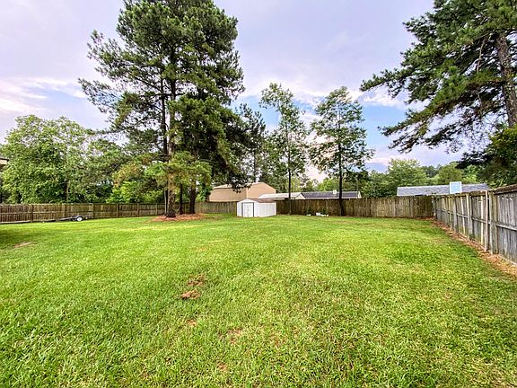 4th image of 1075 Woodberry Drive