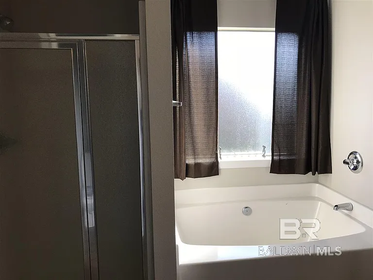 24015 Limerick Ln — Photo 8