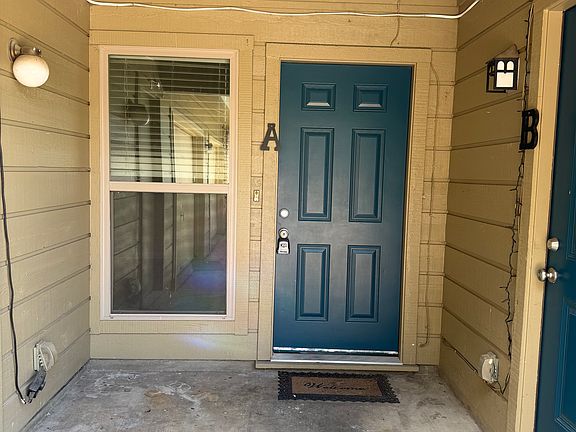 3rd image of 6607 Scrub Oak Ln