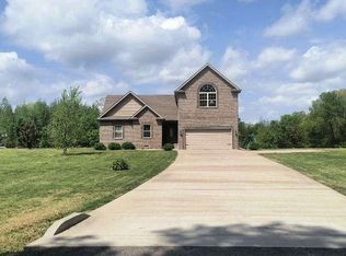 1083 Randy Rd, Ashland City, TN 37015