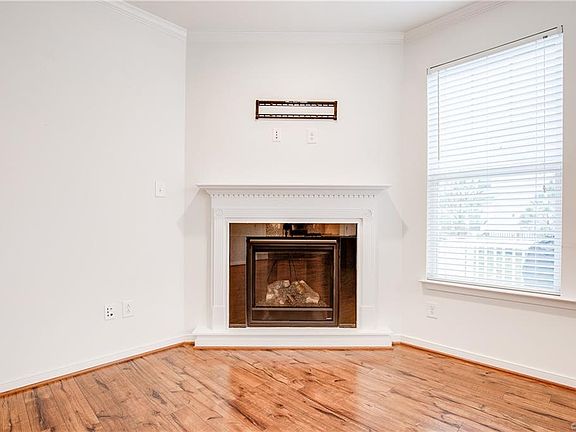 5th image of 9441 Seayfield Ln
