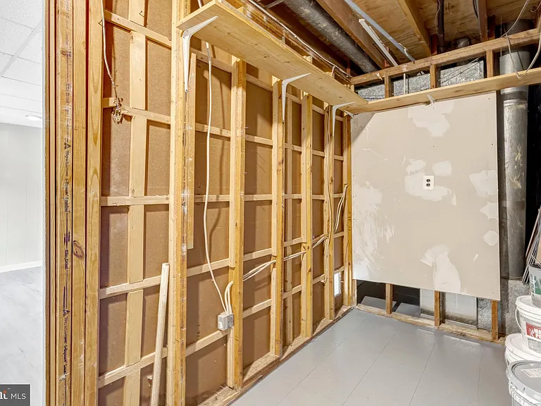 7065 Leewood Forest Dr — Photo 51