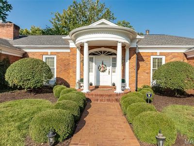 901 Barnes Rd, Saint Louis, MO, 63124