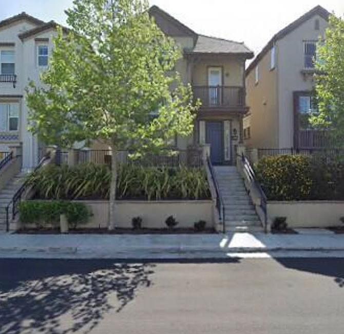 1st image of 1912 Worthington Cir