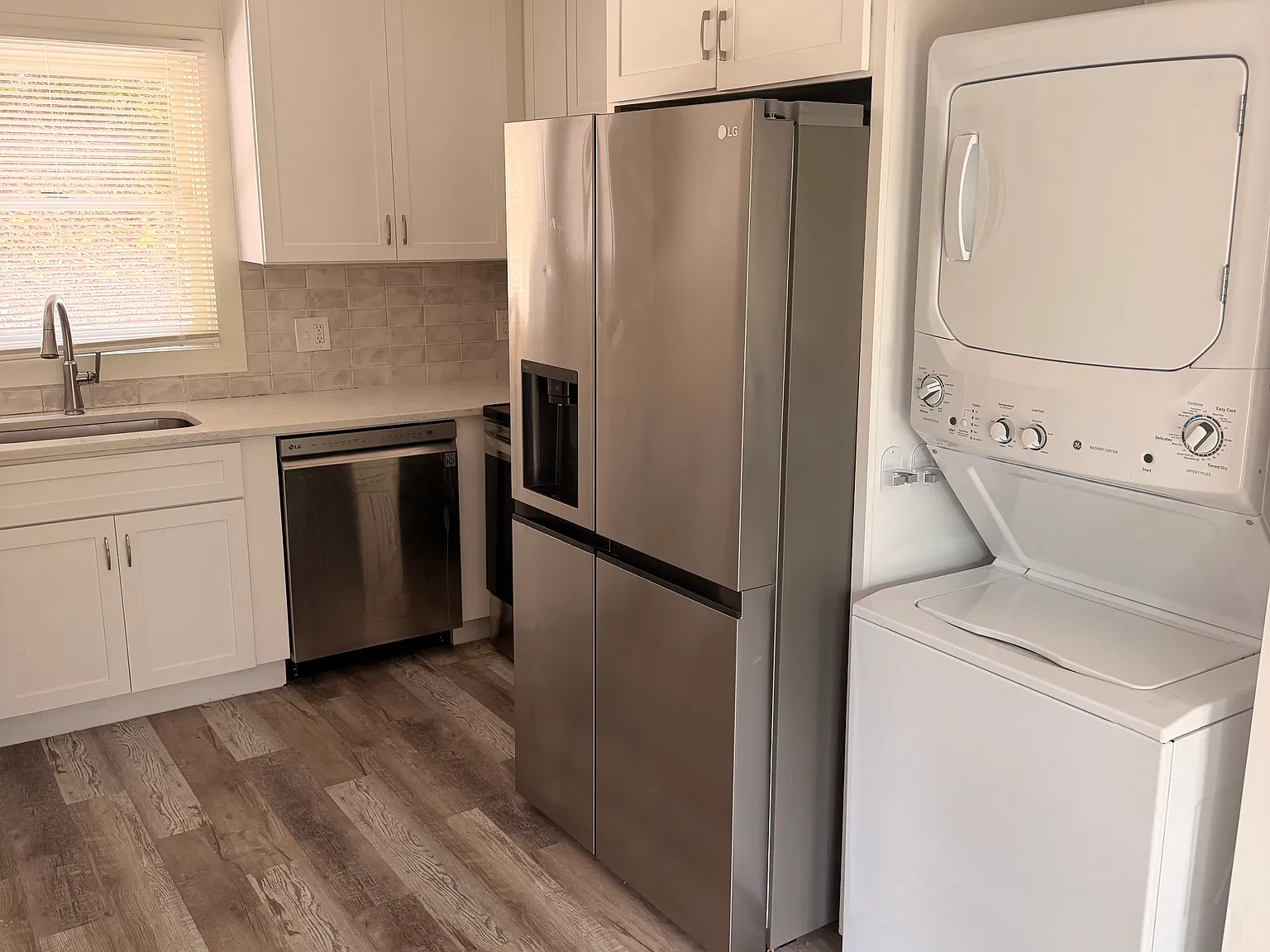 2 bed, 1000 sqft, $1,600 — Photo 2