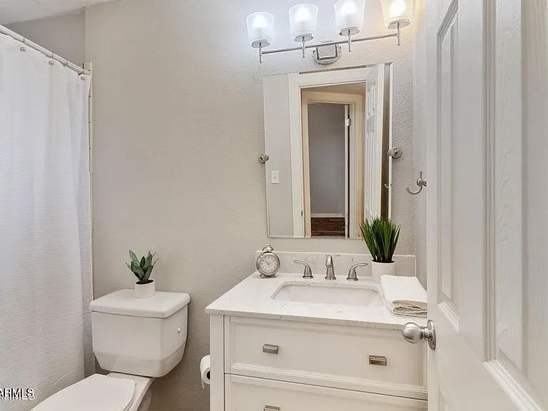 1025 E Highland Ave #24 — Photo 13