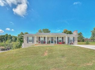 1209 Caribbean Dr, Kingsport, TN 37660