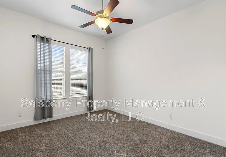121 Cedar Ln — Photo 20