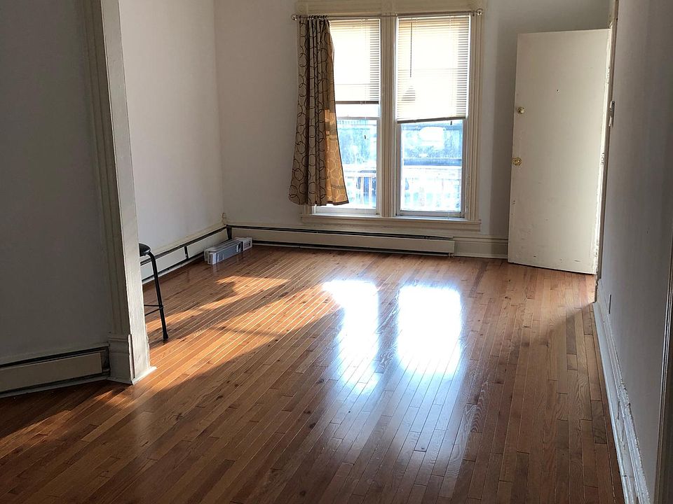 1st image of 419 Parkdale Ave #1