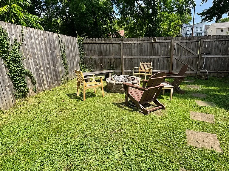 1712 Nubell St — Photo 7