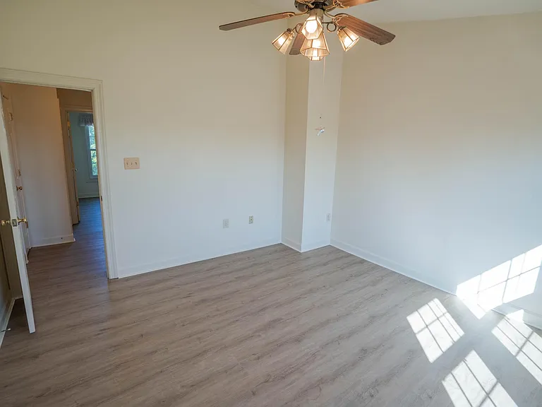 5556 Rivendell Pl — Photo 15