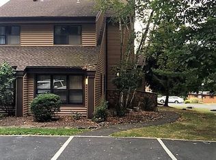 37 Sky View Dr #37B, East Stroudsburg, PA 18302