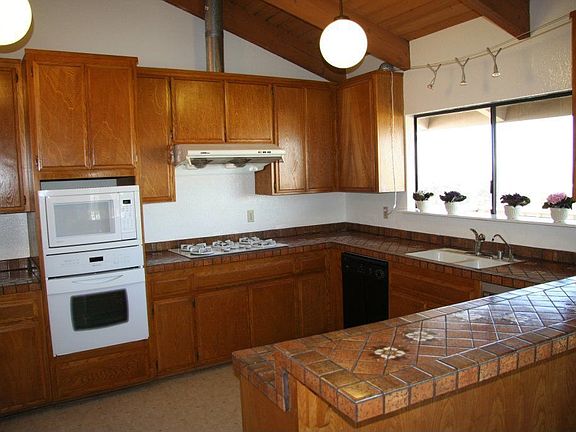 OPEN KITCHEN WITH VIEW