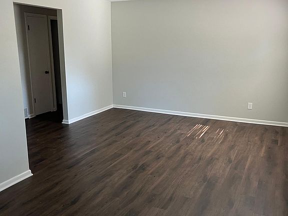 2nd image of 5256 Lowell Ave