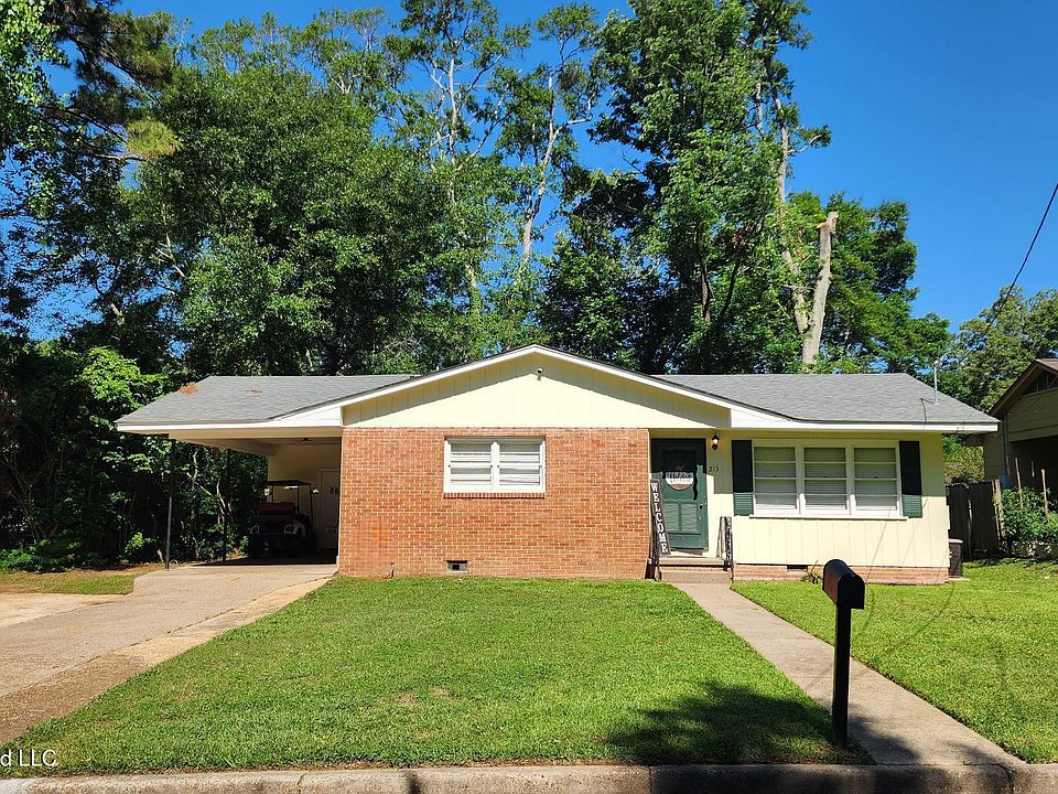 1st image of 213 Holly Dr