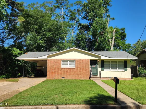213 Holly Dr, Natchez, MS 39120