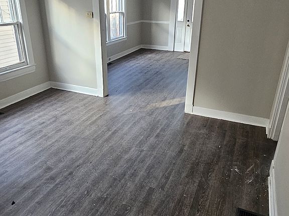 3rd image of 4312 Larkwood Ave