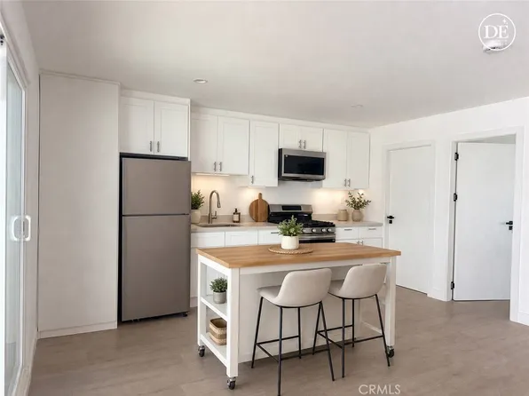 22917 Sherman Way, West Hills, CA 91307