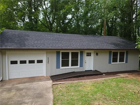 5045 Merlin Dr, Oakwood, GA 30566