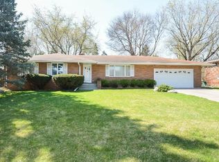 1676 Skillman Ave W, Roseville, MN 55113