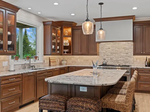 W303N8728 Woodland DRIVE, Hartland, WI 53029