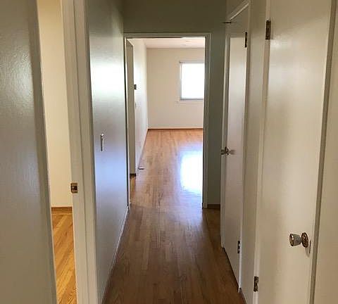 4th image of 872 Hillwood Dr