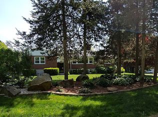 64 Willowbrook Rd, Cromwell, CT 06416