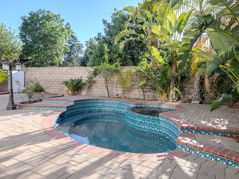 19314 Yolie Ln — Photo 46
