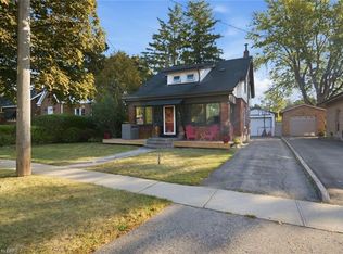 13 Forest Rd, Brantford, ON N3S 6V9