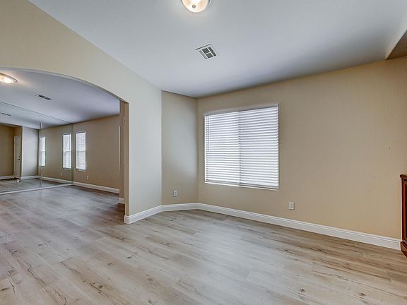 5th image of 4857 Nardini Ave