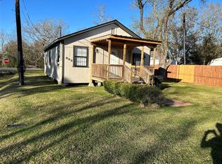 805 28 #1/2, Dickinson, TX 77539