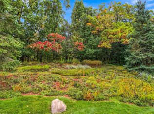 5 Summit Ct, Saint Paul, MN 55127