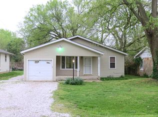 3026 W College St, Springfield, MO 65802