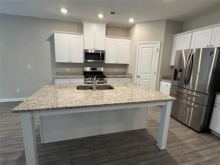 6012 Harbor Landing Dr — Photo 2