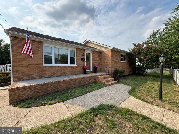 601 Dauphin St, Riverside, NJ 08075