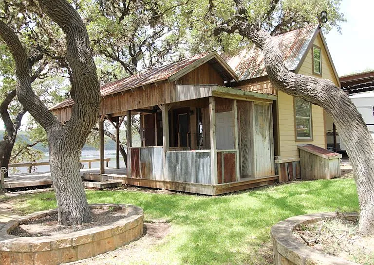 955 Faurie Tiny Rte — Photo 1