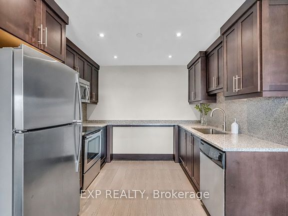 5th image of 1235 Richmond St #1107