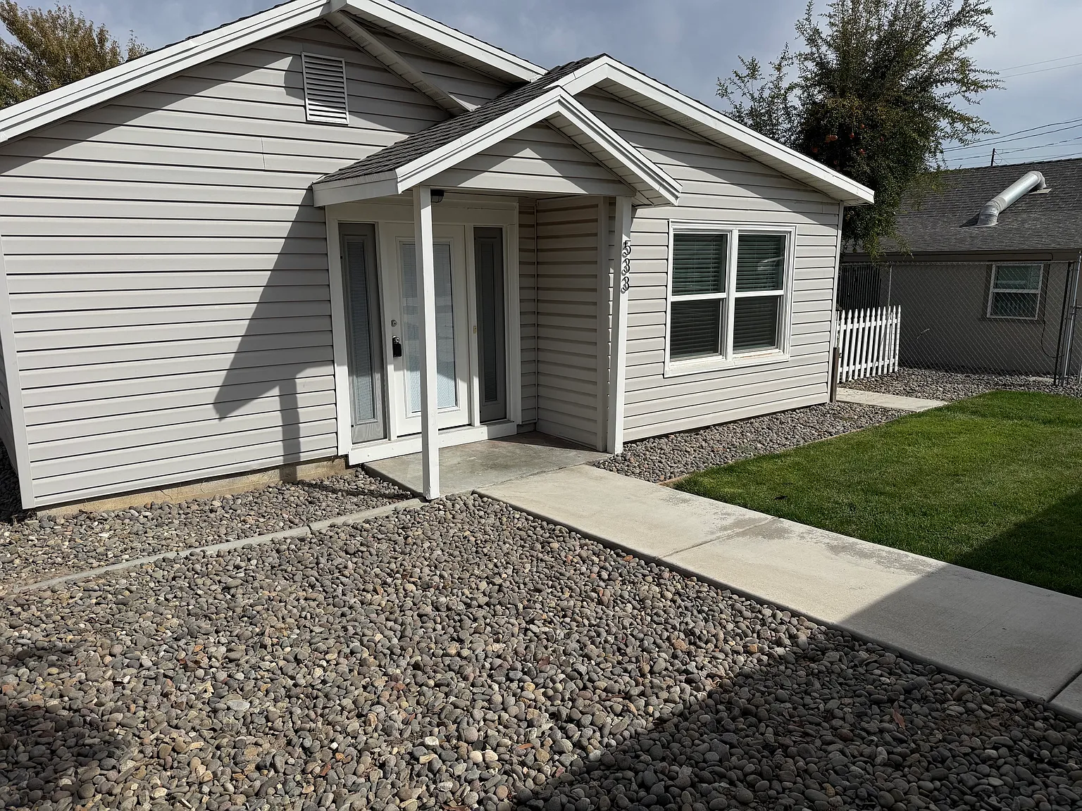 1 bed, 594 sqft, $1,850 — Photo 2