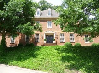 5 Club House Dr, Huntington, WV 25705