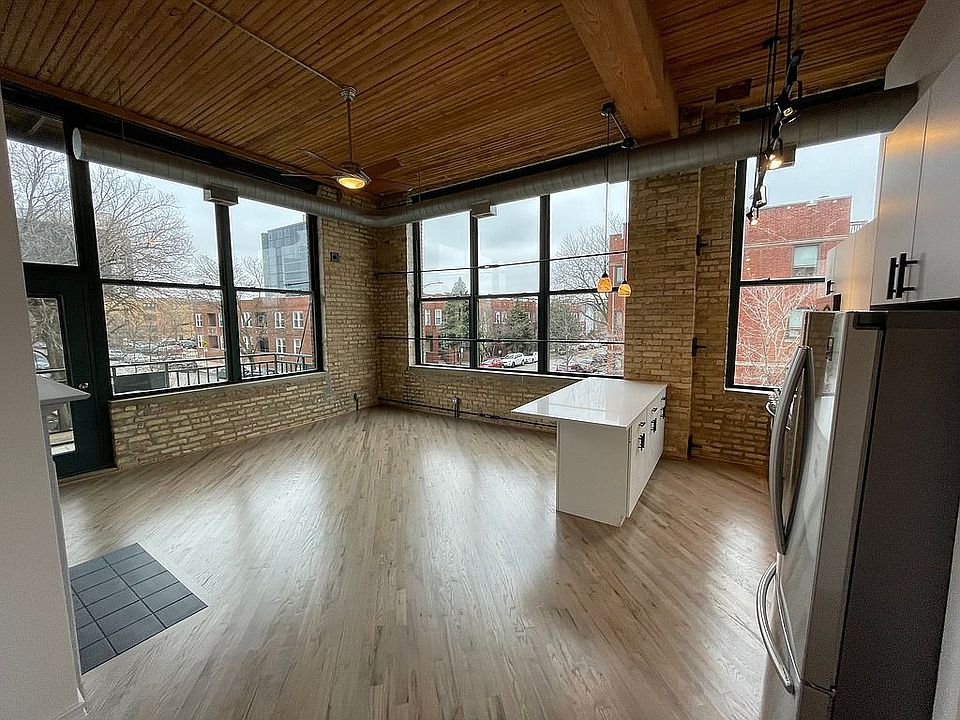 1st image of 2654 W Medill Ave APT 206