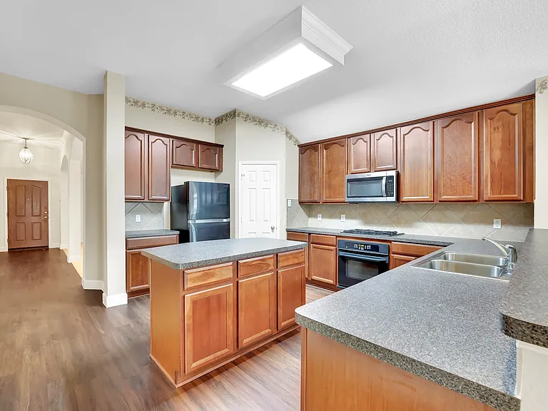 12618 Red Hawk Dr — Photo 9