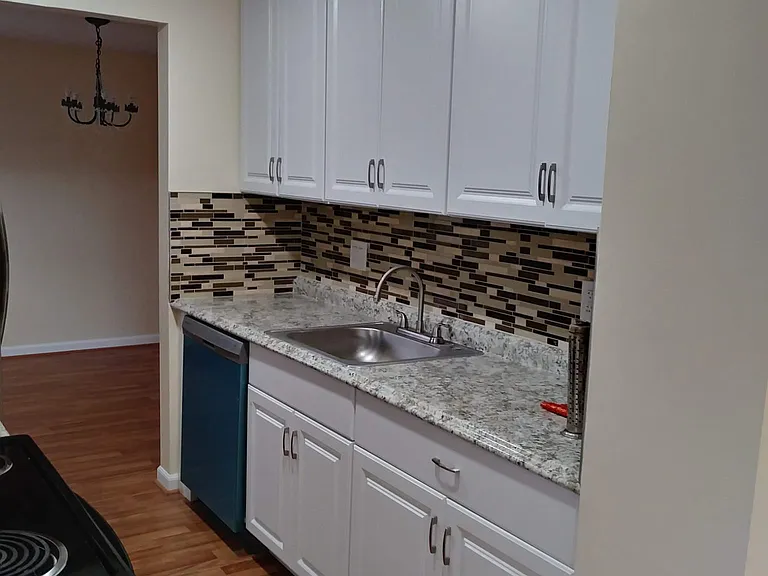 7 Big Stone Ct — Photo 6