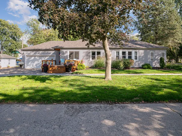 158 Chesterton Blvd, Chesterton, IN 46304