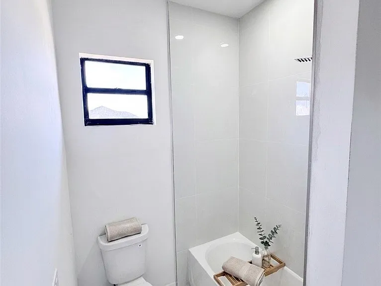 3032 NW 41st Ave — Photo 11