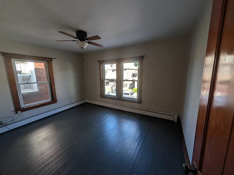 273-275 Water St — Photo 5