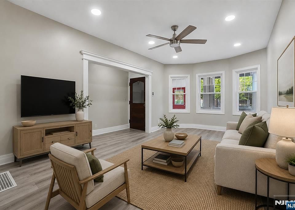 1st image of 31 Claremont Ave