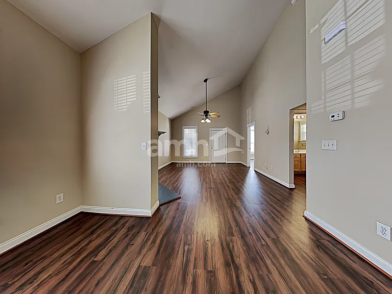 13640 Swinton Rd — Photo 6