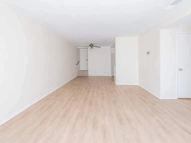 ORIGINAL PHOTO - LIVING ROOM